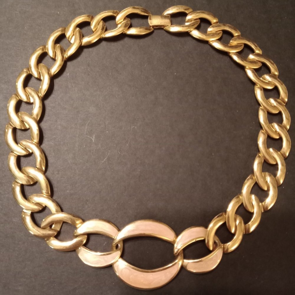 Napier Vintage Gold Tone Peach Enamel 16 Inch Chunky Link Necklace